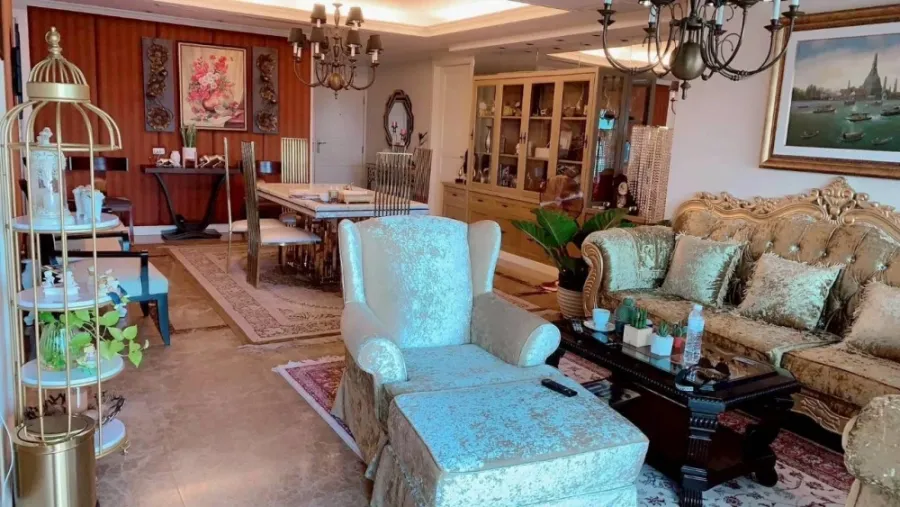 Urgent sale, Sathorn Gardens, large room, comfortable living, plenty of usable space, fully furnished, ready to move in with just your suitcase.