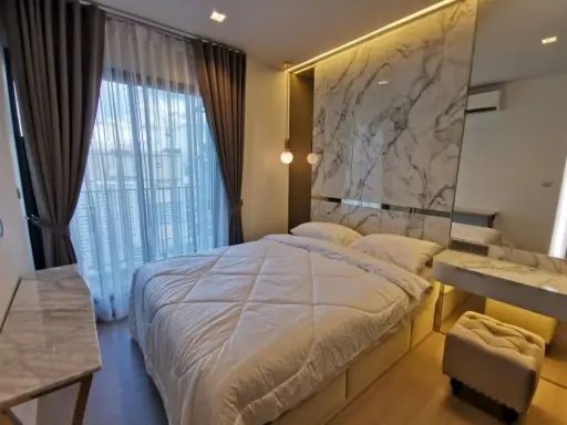 For rent Life Asoke-Rama 9, very beautiful room, premium furniture. Fully built-in, high floor, unblocked view, book now