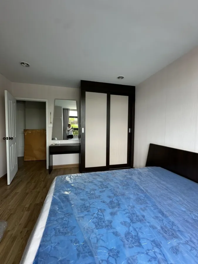 For sale or rent: Baan Navatara. Comfortable rooms in a great location, fully furnished with appliances. Book now!
