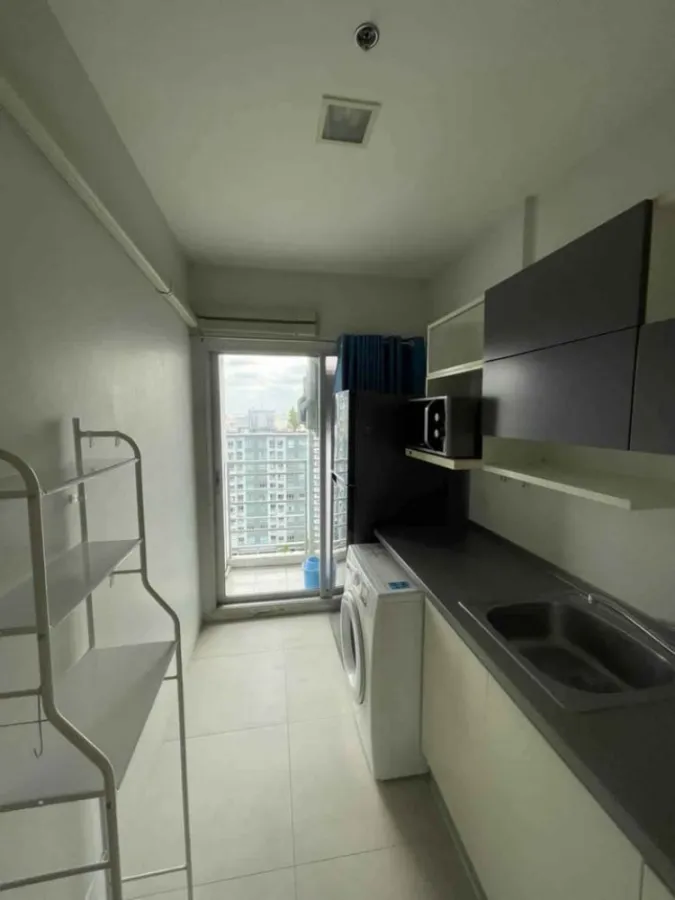 ขายด่วน คอนโด The Room Ratchada-Lat Prao ห้องใหญ่ขนาด 40 ตรม. ฟรีของแถมติดห้องหลายรายการ