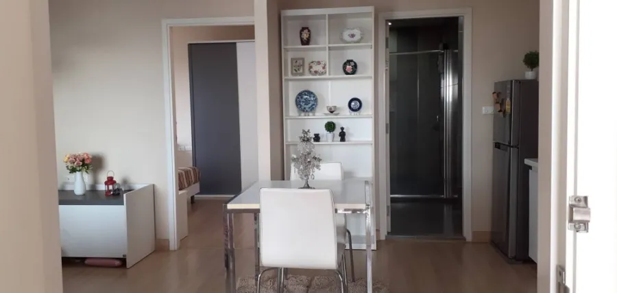 ขาย หรือ ให้เช่า Motif Condo สามร-วงเวียนใหญ่ ห้องมุม เงียบ วิวสระ ระเบียงกว้าง ชั้น 10 จองด่วนๆเลย