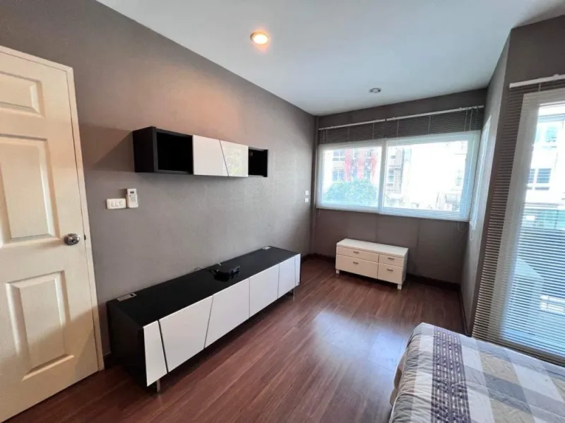 ขาย The Trend condo 1 ห้องนอน, 1 ห้องน้ำ พร้อมเฟอร์นิเจอร์ครบ หิ้วกระเป๋าเข้าอยู่ได้ทันที จองด่วน