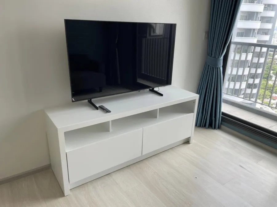 For sale, for rent, Life One Wireless Condo, 29th floor, high view, nice wallpaper, best price, hurry and reserve now.