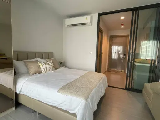 For rent, Life Asoke-Rama 9, studio room, separate kitchen, with balcony, complete here, pack your bags and move in. images