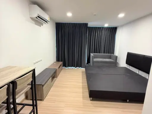 Pet-friendly apartment for rent at Chateau In Town Pinklao. Features 2 beds and is fully furnished. Ready to move in. images