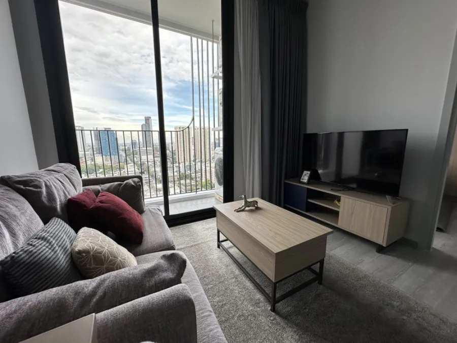 For sale or rent: XT Ekkamai, 19th floor, beautiful view, beautiful room, fully furnished, ready to move in immediately. Reserve now, don't miss out!