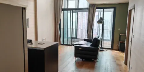 ให้เช่า คิว ชิดลม-เพชรบุรี ชั้น 36 ห้อง Duplex 2 ห้องนอน มาพร้อมการตกแต่งที่ครบครัน จองเลย ด่วนๆ