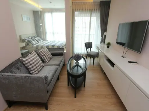 ขาย H Condo Sukhumvit 43 คอนโดหรูใจกลางทองหล่อ ตกแต่งอย่างดี โซฟานั่งสบาย ห้ามพลาดเด็ดขาด images