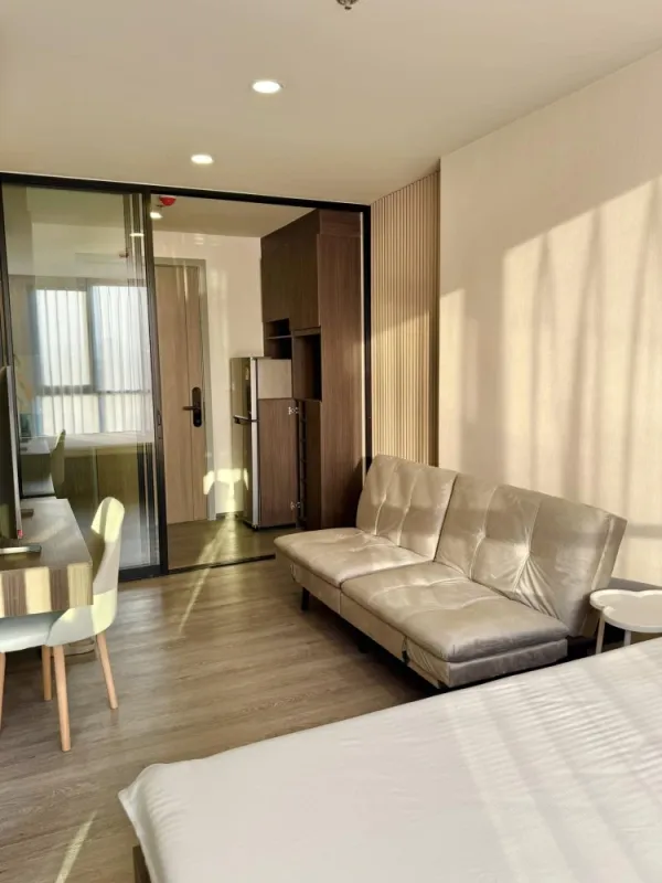 ให้เช่า The Origin Ladprao-Bangkapi ชั้น 5 ห้องสวย พร้อมเข้าอยู่ วิวรถไฟฟ้า และสระว่ายน้ำ จองด่วน
