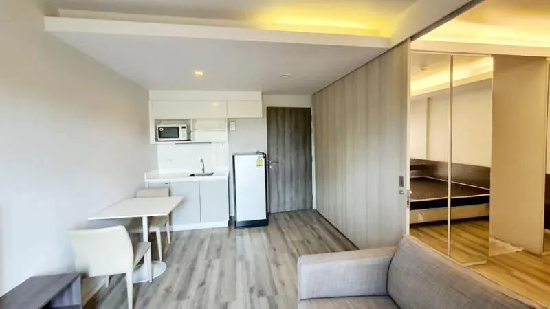 ห้องนี้ต้องจอง ขาย ให้เช่า double lake condominium ห้องใหญ่ พื้นที่ใช้สอยเยอะ แถมกระจกบานใหญ่มาก ด่วน
