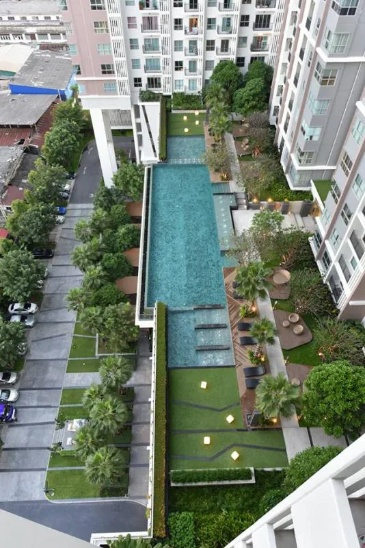 For rent เดอะ พาร์คแลนด์ เพชรเกษม ห้องชั้นสูง วิวสระว่ายน้ำ บรรยากาศดีมาก เฟอร์ครบ พร้อมอยู่ จองเลย