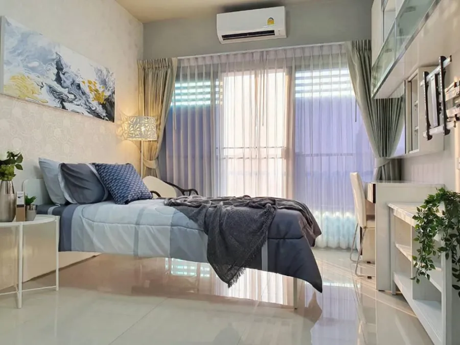 ขาย/ให้เช่า!! คอนโด โนเบิล รีเวนต์ ห้องสวยมาก ตกแต่งด้วยวอร์เปเปอร์อย่างดี พร้อมเข้าอยู่ได้เลย!!