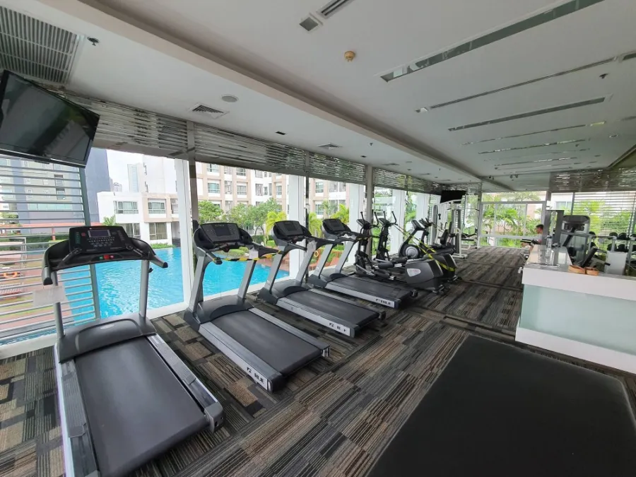 Condo for sale or rent, Q House Sathorn, very large room, nice decoration. With amenities First come, first served.