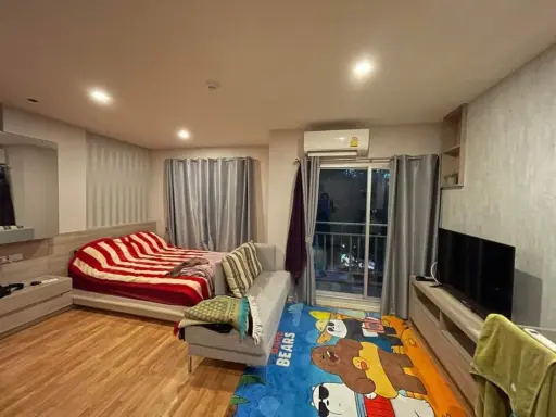 For sale: Lumpini Ville Sukhumvit 76 - Bearing Station 2, beautifully decorated room, fully furnished, plus pool view, hurry and book now.
