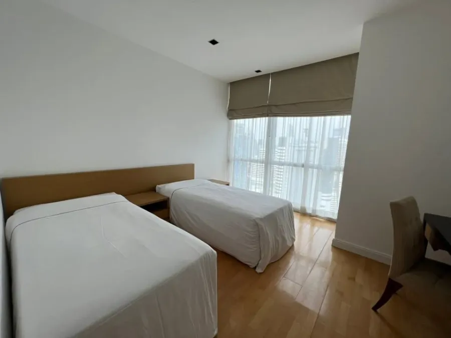 ให้เช่า Athenee Residence ห้องชั้นสูงพร้อมอยู่ เฟอร์พร้อม ห้องกว้างขวางจองเลย