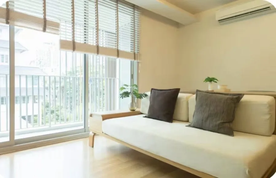 For rent: Via 31, 4th floor. A lovely, fully furnished unit. Book now! (Limited time offer!)