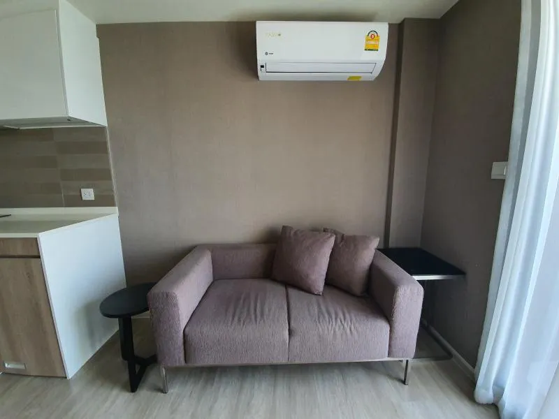 For rent Maestro 03 Ratchada-Rama 9, 4th floor, beautiful room, is a quite private room!! hurry up