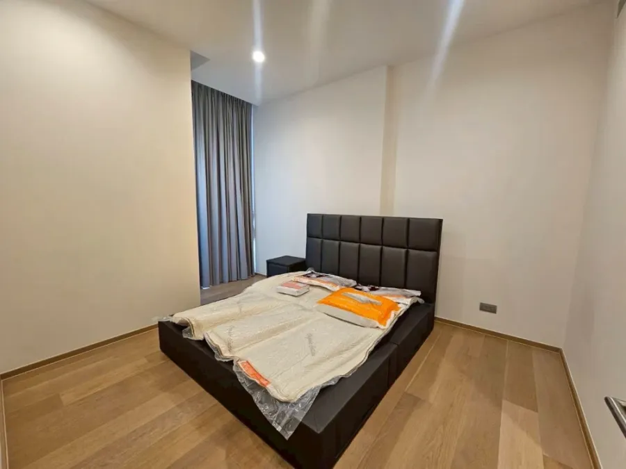 For rent, Anil Sathorn 12, 32nd floor, comes with complete furniture and electrical appliances. Interested, hurry and reserve now. Don't miss out.