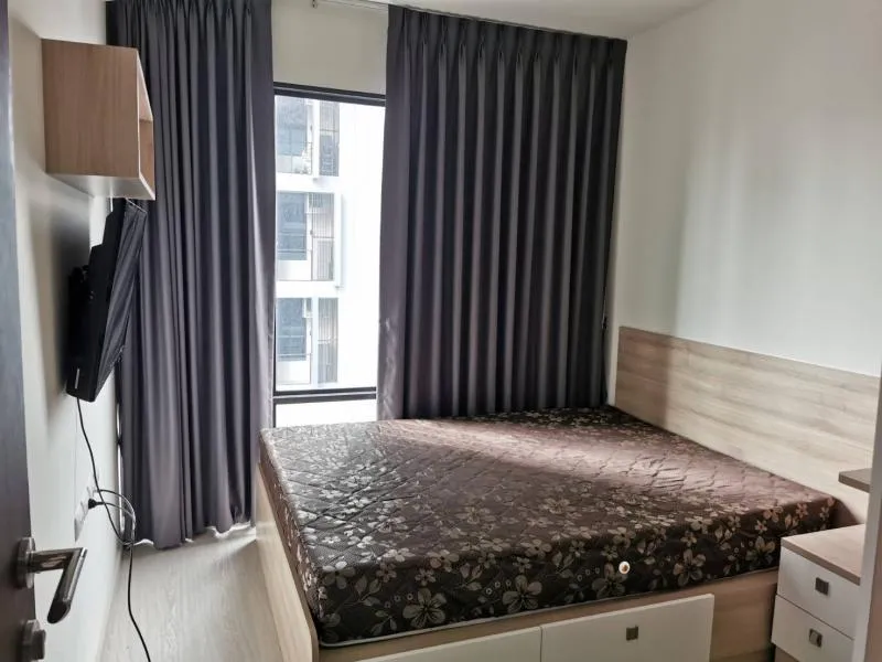 For Rent คอนโด ริทึ่ม อโศก ห้องมุม วิวสระ เฟอร์นิเจอร์ครบครัว มาแต่ตัวพร้อมเข้าอยู่ได้เลยจ้า ด่วนๆ