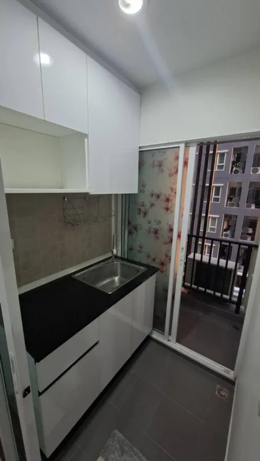 sale! rent Regent Home Condo, Phase 27. The unit is partitioned into separate, clearly defined zones. Amazing price! Book now, don't miss this oppor