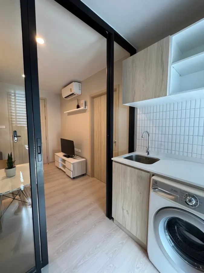 For rent or sale!! Condo New Noble Ngamwongwan 7th floor (Room A5) Beautiful room, convenient to travel, bring your bags and move in!!