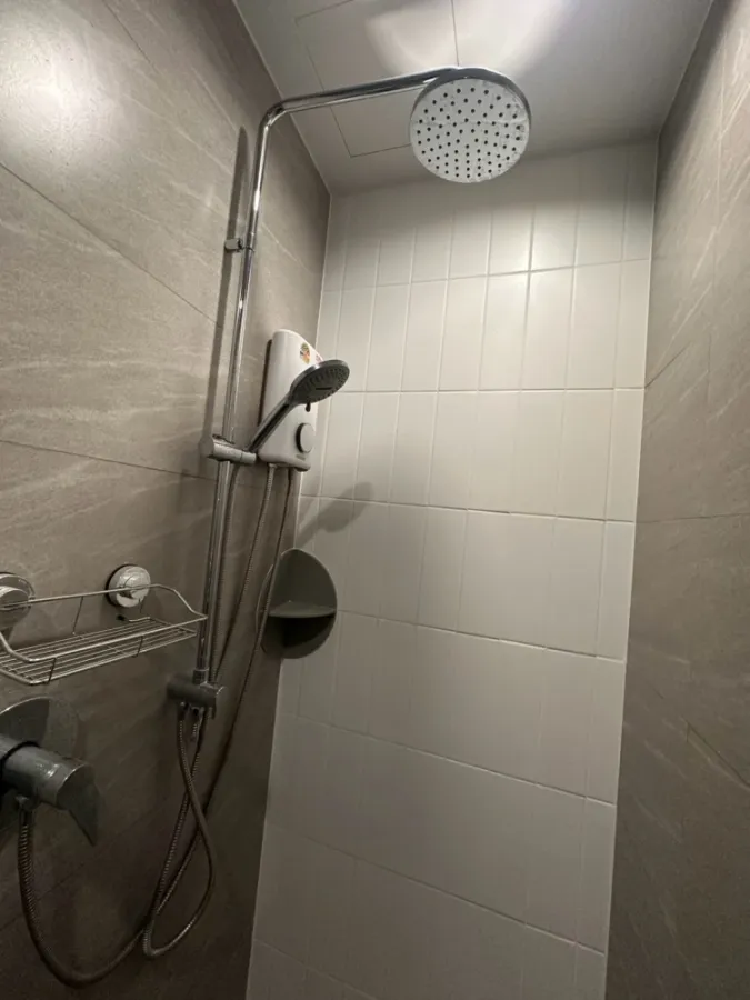 For rent Reference Sathorn Wongwian Yai, nice room, full facilities, book now, don't miss out.