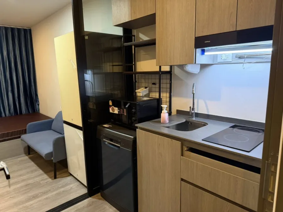 For rent: Studio room at THE ORIGIN Sukhumvit Sailuat E22 Station. Fully furnished, ready to move in.