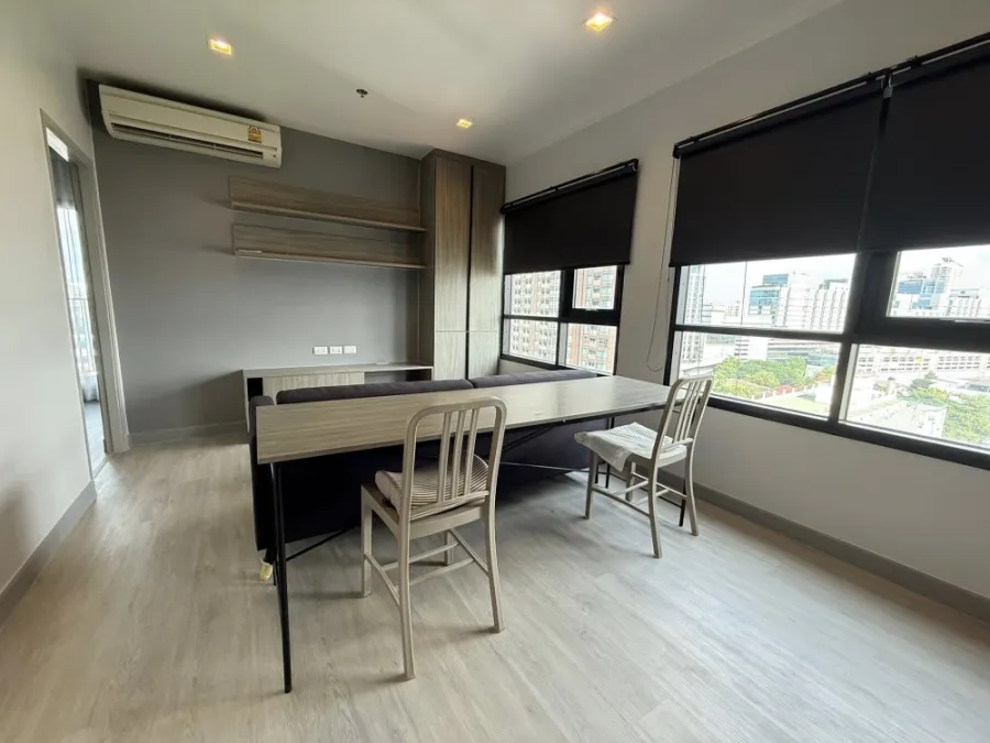 ให้เช่า Chapter one Mid Town Ladprao 24 1 ห้องนอน 1 ห้องน้ำ มีwalk in closet มาพร้อมพื้นที่ใช้สออยขนาดใหญ่ ห้ามพลาด
