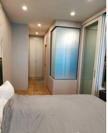 Condo for rent Q Chidlom-Phetchaburi Beautifully decorated with built-ins in white tones. Ready to reserve now. If you miss it, you'll regret it.