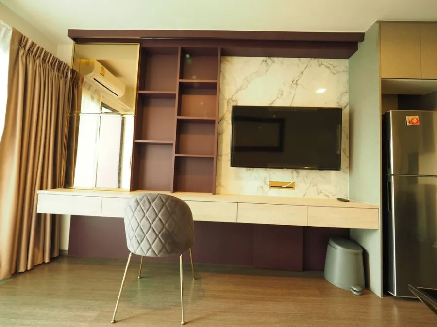 For rent, Ideo Sukhumvit 93, 14th floor room, well built-in throughout the room. Comes with a bathtub, so great, don't miss it.