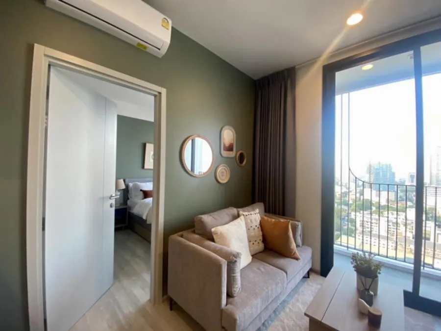 Condo for rent, XT Ekamai, beautiful room, high floor, good view, near BTS, convenient transportation, ready to move in, hurry and book now!
