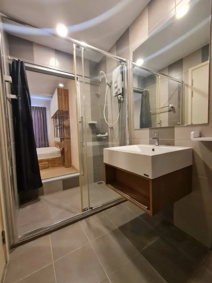 For rent, Motive Condo Sathorn - Wongwian Yai, 22nd floor, good view, nice decorated room. Fully furnished, reserve now