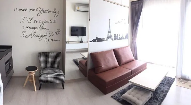 Condo for rent at Rhythm Asoke, beautiful room, tightly decorated, furniture + electrical appliances. Ready to move in, book now