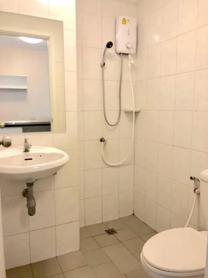 For rent, Plum Condo Phahon Yothin 89, fully furnished room, very livable, high floor, good condition. This price is very worthwhile. Hurry up.