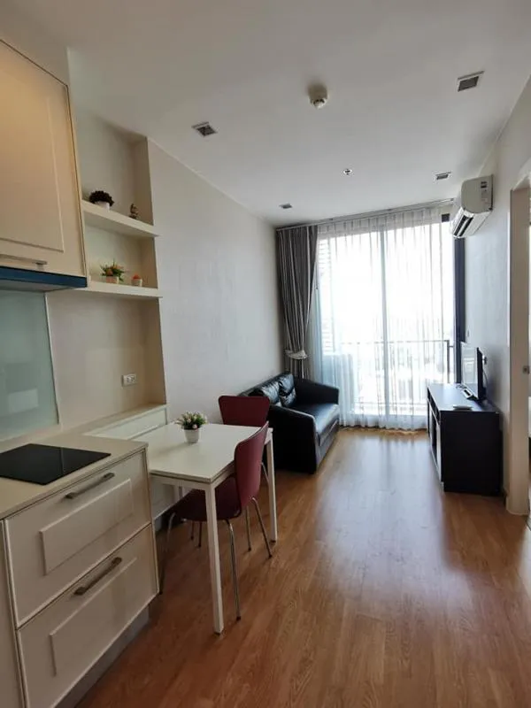 Condo for rent, Q House Sukhumvit 79, clean room, full furniture. There is a washing machine, beautiful view, located near BTS, book now.