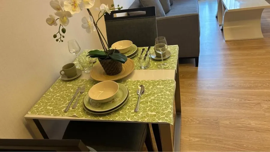 For rent: H Condo Sukhumvit 43, open view, no blocked view, complete with furniture, must reserve.