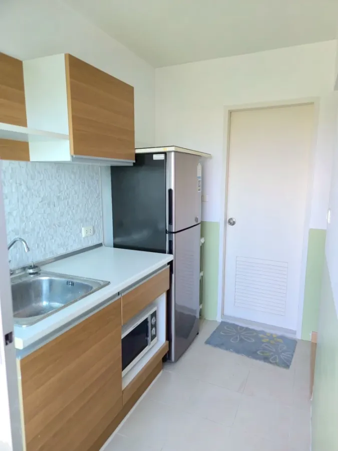 For rent: The Niche ID Rama 2. Comfortable room, affordable price, and complete amenities. Book now!