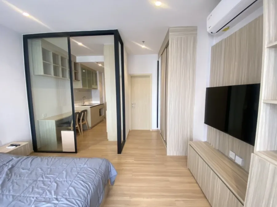 For rent Condo MARU Ekkamai 2 ชั้น 24 ทิศเหนือ แต่งพร้อมอยู่ มาแต่ตัวเข้าอยู่ได้เลย อย่ารอช้า