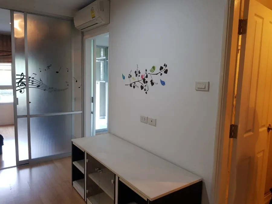 For sale and rent Lumpini Place Rama 8, separated room. Full facilities, good price like this, book now.