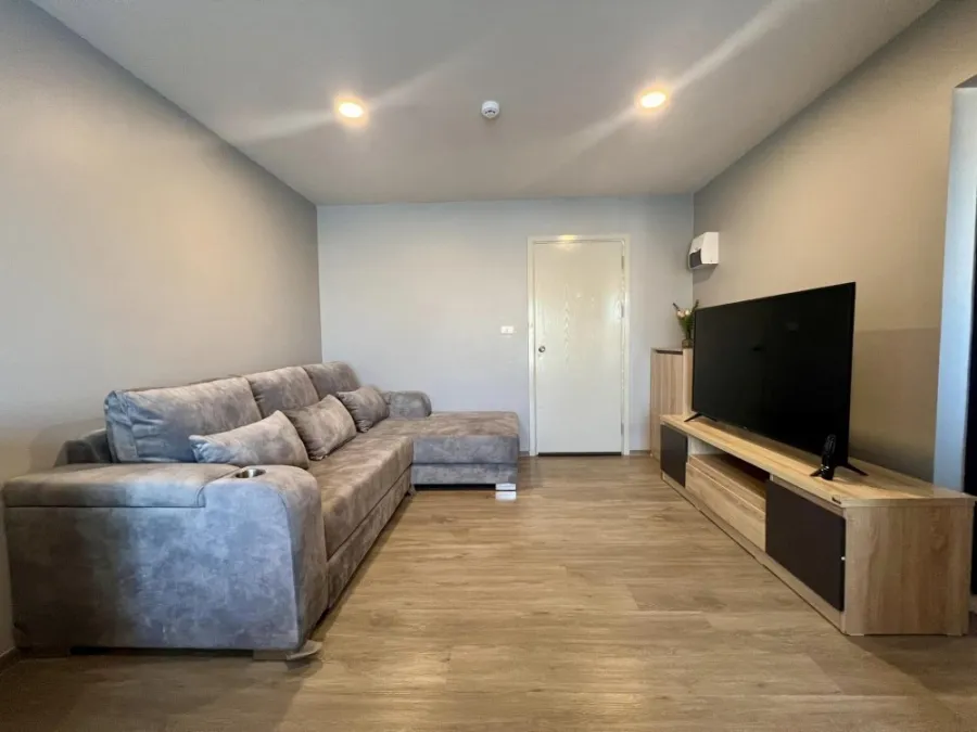 For rent: Reach Phahonyothin 52, 7th floor, quiet, budget friendly, comes with complete furniture. Ready to move in, reserve now.