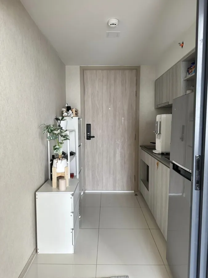 ให้เช่าคอนโด เดอะทรี พัฒนาการ-เอกมัย Duplex 2 ชั้น fully furnished รีบย้ายมาจองด่วนๆ ก่อนพลาดห้องนี้