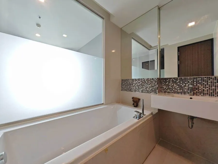 ให้เช่า ริทึ่ม สุขุมวิท 44/1 ชั้นสูงวิวเมืองสวยเกินต้าน ห้อง 45 ตรม. พื้นที่ใช้เยอะเหลือๆ ย้ายเลยจ้า