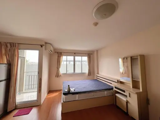 Condo for rent, Lumpini Town Bodindecha-Ramkhamhaeng, studio room, 5th floor, decorated, ready to move in. If you miss it, you'll regret it.