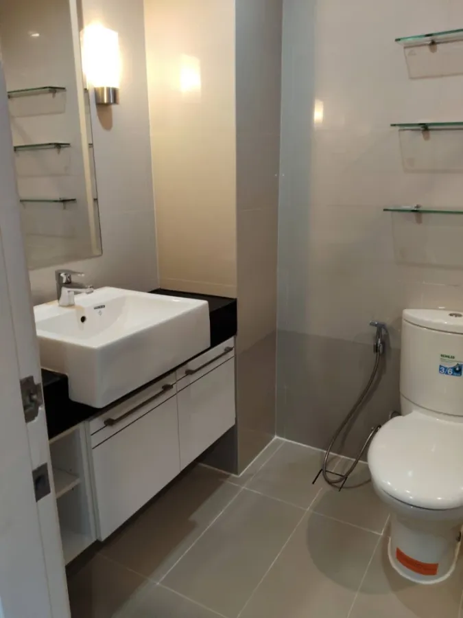 For rent!! Condo Supalai Premier @ Asoke, 27th floor, good location condo, reasonable price, hurry up and book now!!