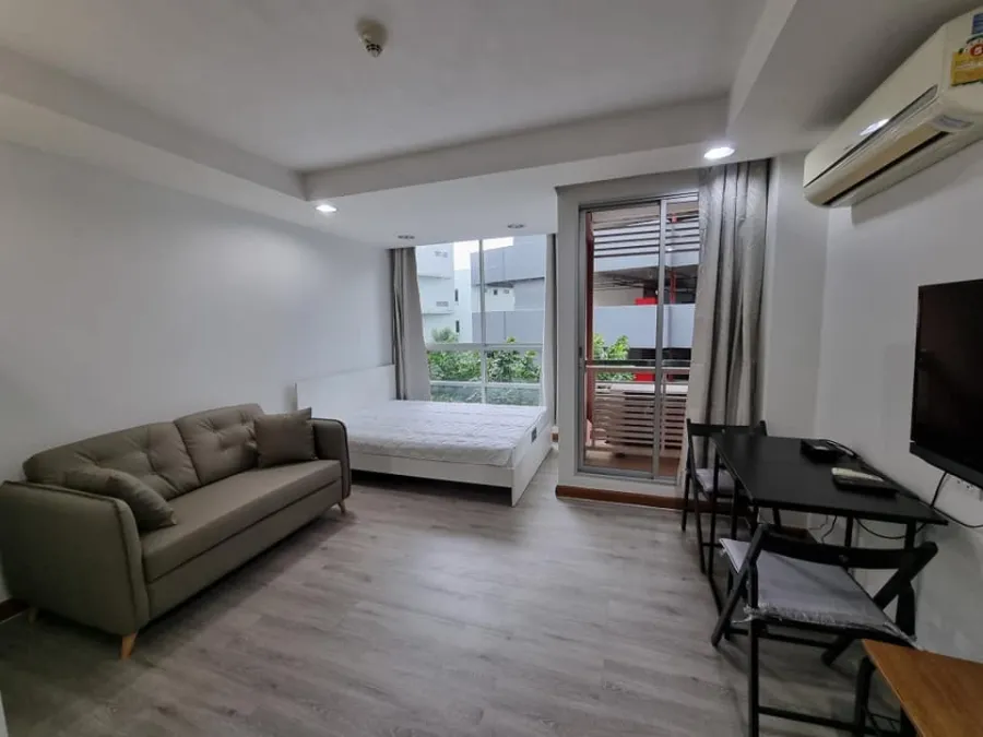 ให้เช่า เดอะคริส รัชดา 17 ชั้น 4 fully furnished แต่งครบ น่าอยู่ รีบจองเลย ห้ามพลาด จองเลย