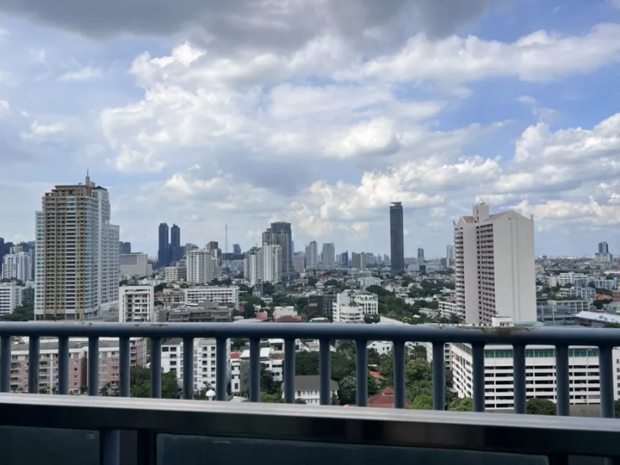 ขาย ให้เช่า เอช คอนโด สุขุมวิท 43 ห้องสวย เฟอร์นิเจอร์ครบ อย่ารอช้า
