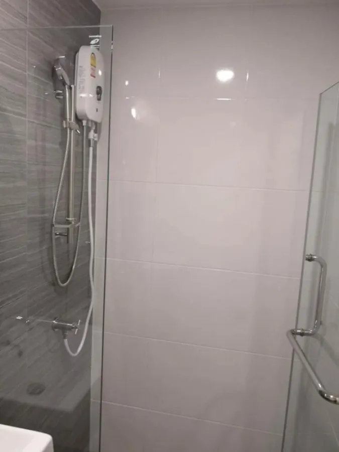For rent Knightbridge Phaholyothin-Interchange, 10th floor, pool view. Fully equipped with electrical appliances. Hurry up to reserve.