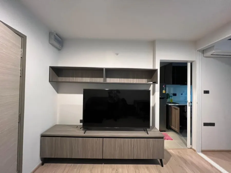 For rent, Premio Quinto, a room on the edge, separating the bedroom complete electrical appliances Hurry up to reserve before it's gone.