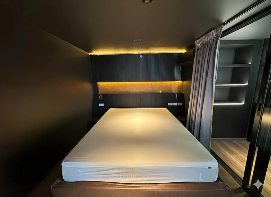 For rent: Knightsbridge Space Ratchayothin, 19th floor, corner room, north facing, fully furnished with built-in furniture. Don't miss out!