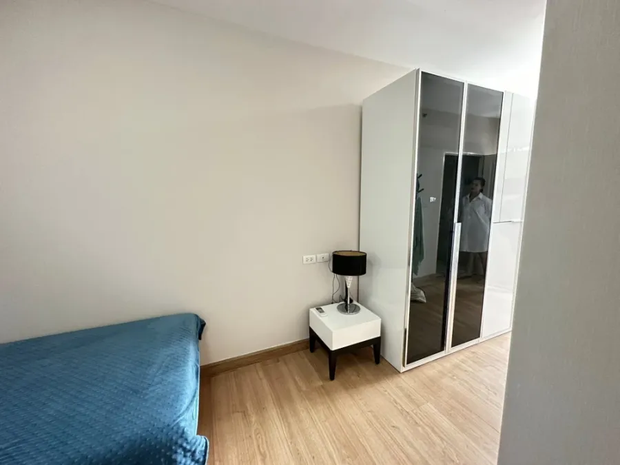 For rent: Supalai Park Kaset, room with wallpaper, fully furnished, very spacious. Book now to secure your unit!